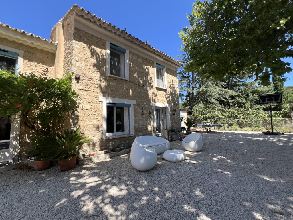 Terrasse Gîte les Figues